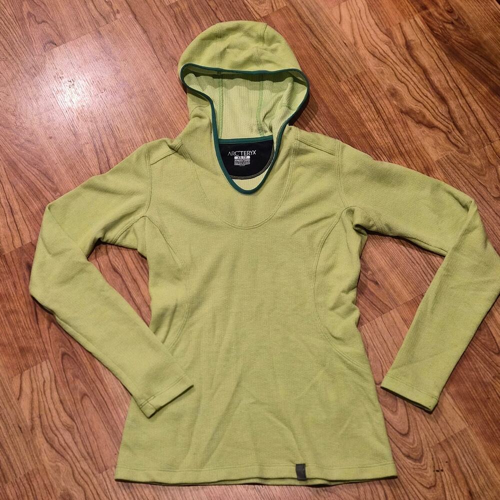 Arc'teryx Women's Lime Green Hooded Performance Top